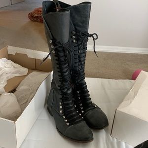 Rare Early 2000s Steve Madden Below the Knee Boot